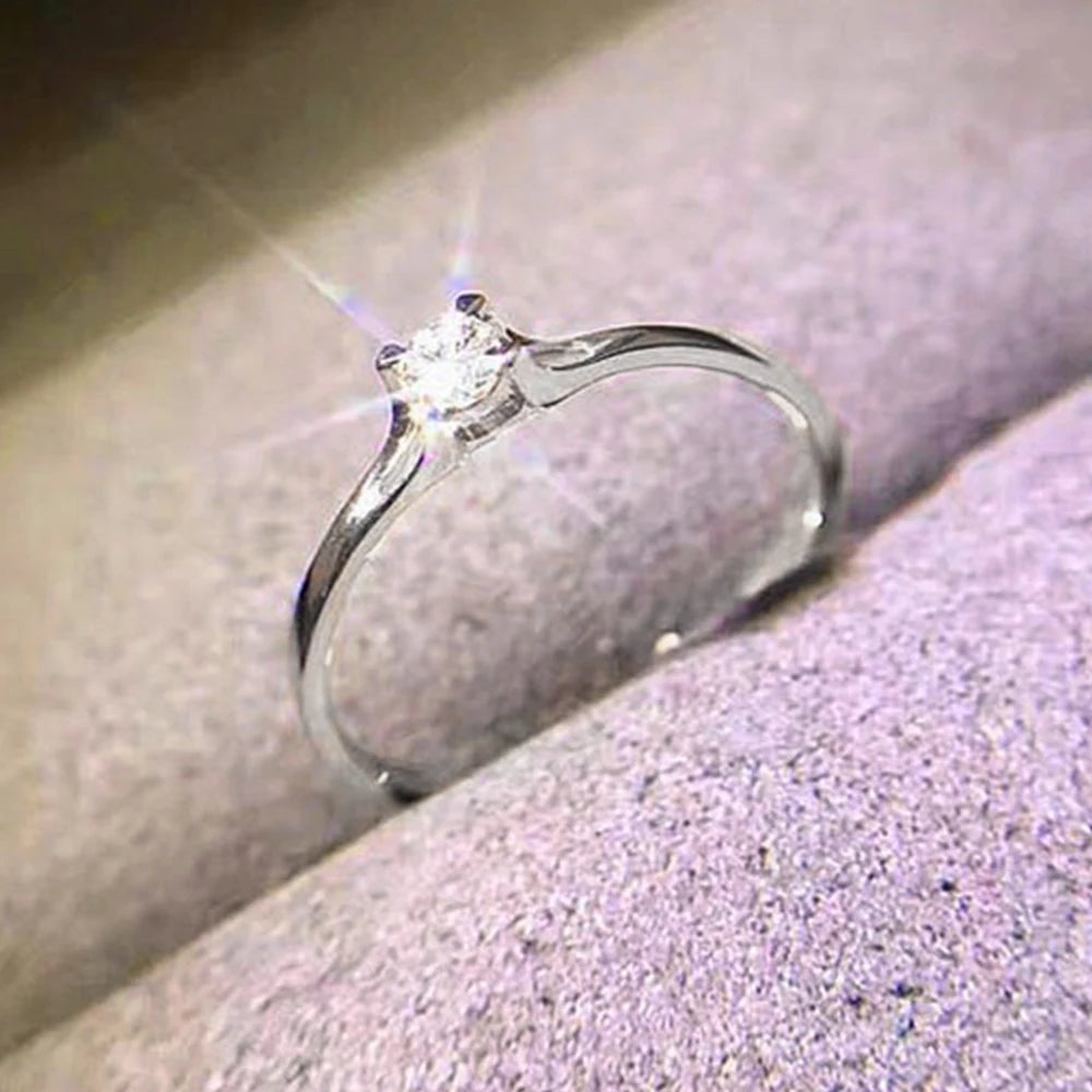 Wedding Rings with 4MM Cubic Zirconia Simple Elegant luxury Jewelry