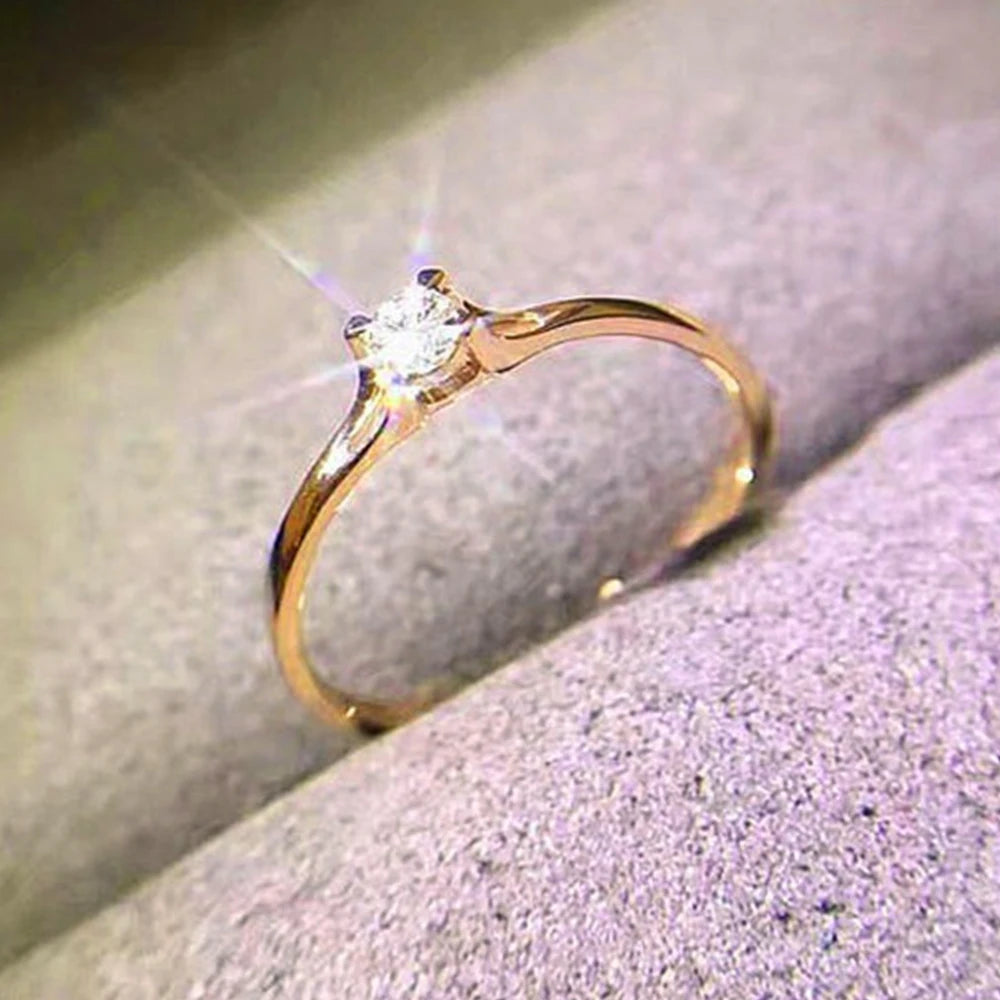 Wedding Rings with 4MM Cubic Zirconia Simple Elegant luxury Jewelry