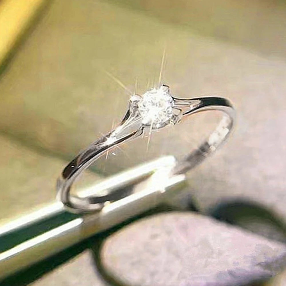 Wedding Rings with 4MM Cubic Zirconia Simple Elegant luxury Jewelry